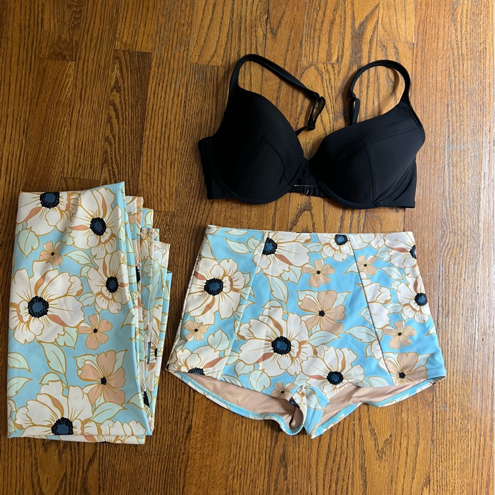 3 Piece Mott50 Women's small S Swimsuit boyshorts Bikini Shorts Floral 34d 50+